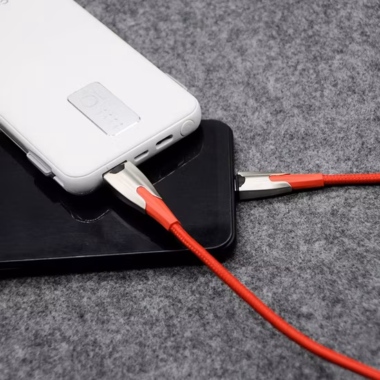 Ligne de données de vente chaude d'usine Câble USB de conception spéciale Câble de chargement micro Android Ligne de chargement de téléphone portable super rapide avec vitesse de charge élevée de 2,4 A
